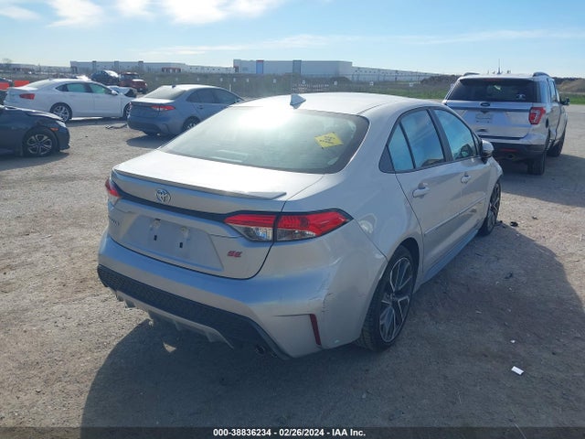 Toyota COROLLA SE 2022 5YFP4MCE9NP108275 Image 4