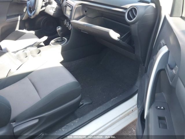 JTKJF5C74FJ011300 Scion TC