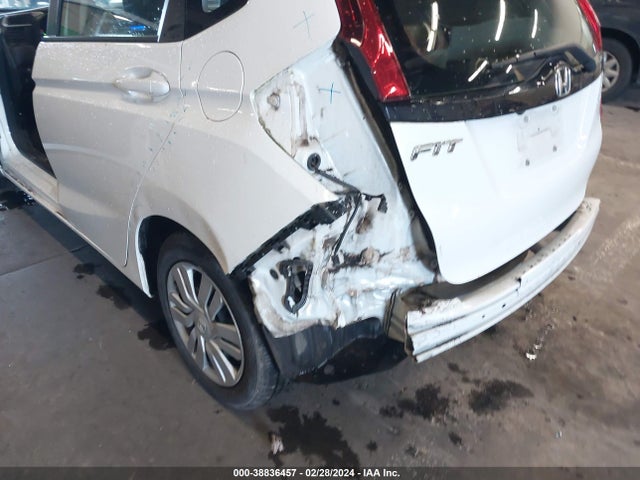Honda FIT LX 2016 JHMGK5H5XGX024912 Image 14