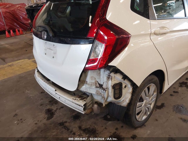 Honda FIT LX 2016 JHMGK5H5XGX024912 Image 16