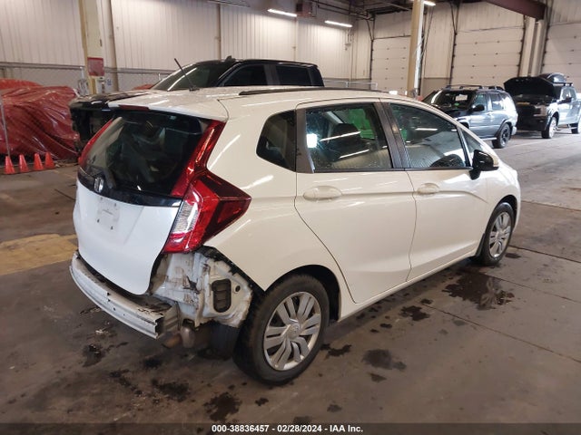 Honda FIT LX 2016 JHMGK5H5XGX024912 Image 4