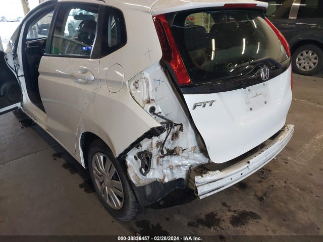 Honda FIT LX 2016 JHMGK5H5XGX024912 Image 6