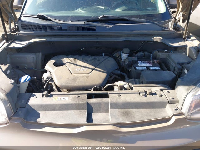 KIA Soul 2016 KNDJN2A2XG7290668 Image 10