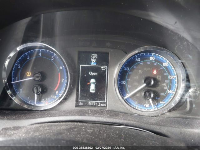 2T1BURHE6JC986188 Toyota COROLLA SE