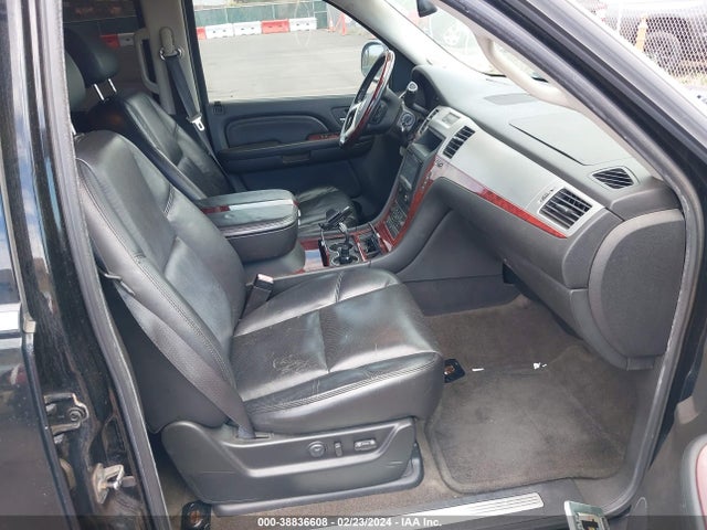 2008 CADILLAC ESCALADE STANDARD VIN: 1GYEC63888R198443