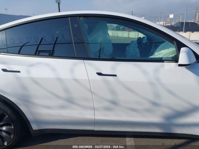 7SAYGDEF0NF440735 Tesla Model Y Performance Dual Motor All-wheel Drive
