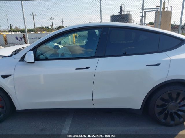 7SAYGDEF0NF440735 Tesla Model Y Performance Dual Motor All-wheel Drive