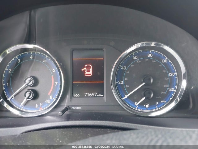 Toyota COROLLA LE 2018 2T1BURHE7JC975278 Image 7