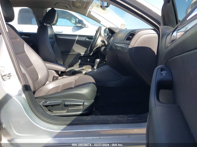 3VWD07AJ1FM293394 Volkswagen Jetta 1.8t Se
