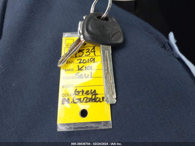 KIA Soul 2019 KNDJN2A24K7019789 Image 11