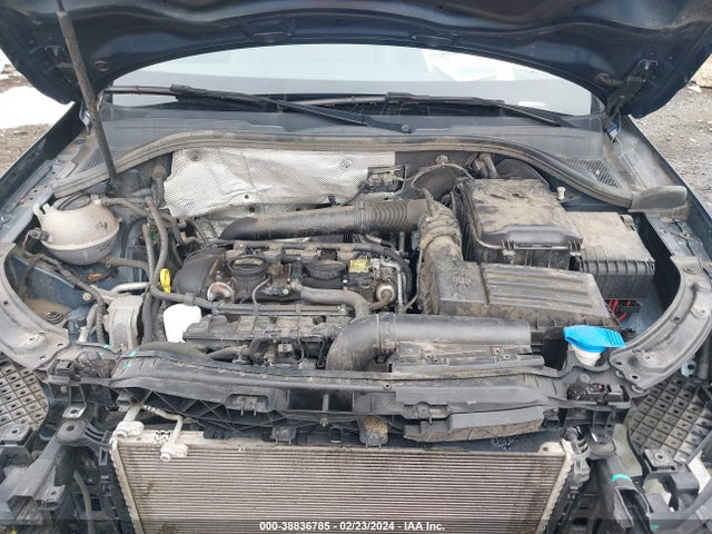 WA1JCCFS1HR006512 Audi Q3 2.0t Premium