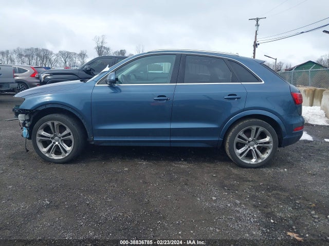 WA1JCCFS1HR006512 Audi Q3 2.0t Premium