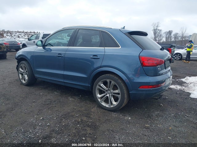 WA1JCCFS1HR006512 Audi Q3 2.0t Premium