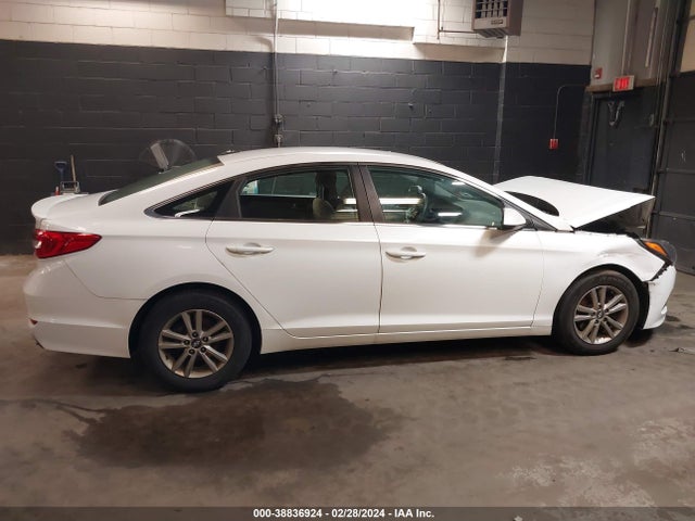 Hyundai SONATA SE 2017 5NPE24AF0HH450921 Image 13