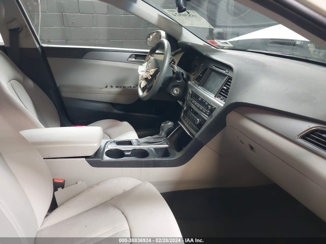 Hyundai SONATA SE 2017 5NPE24AF0HH450921 Image 5
