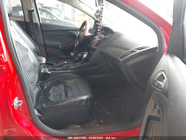 Ford FOCUS SE 2016 1FADP3F23GL250922 Image 5
