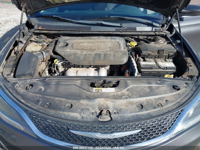 Chrysler 200 Limited 2015 1C3CCCAB2FN612223 Image 10