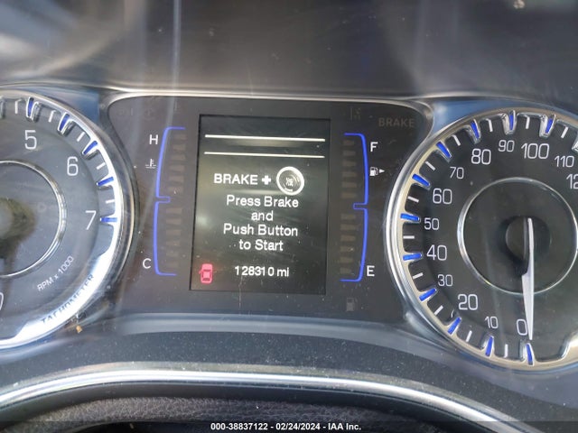 Chrysler 200 Limited 2015 1C3CCCAB2FN612223 Image 7