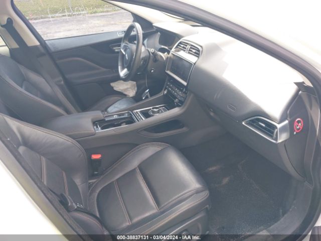 SADCK2FX7JA263190 Jaguar F-pace 25t Prestige