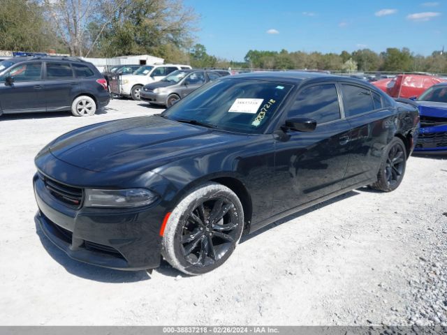 2C3CDXBG5JH279774 Dodge Charger Sxt Rwd