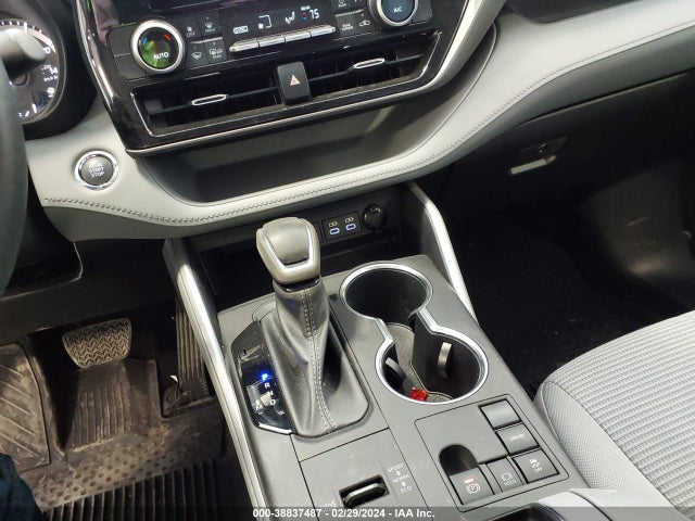 Toyota Highlander Le 2023 5TDKDRAH3PS504023 Image 18