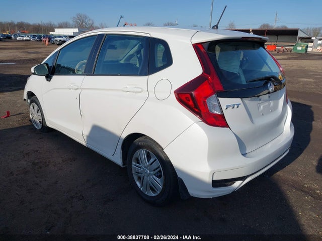 Honda FIT LX 2019 3HGGK5H49KM736417 Image 3