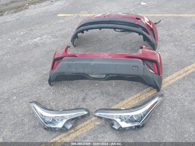 Toyota C-HR XLE 2019 NMTKHMBX3KR085188 Image 12