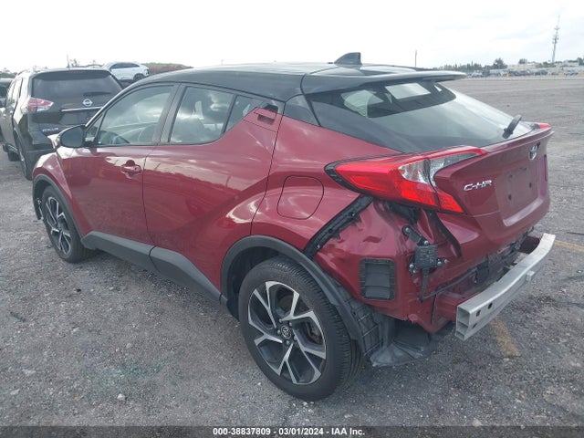Toyota C-HR XLE 2019 NMTKHMBX3KR085188 Image 3