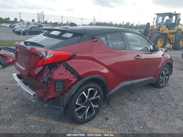 Toyota C-HR XLE 2019 NMTKHMBX3KR085188 Image 4
