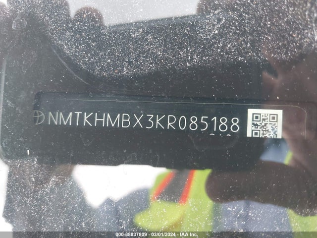 Toyota C-HR XLE 2019 NMTKHMBX3KR085188 Image 9