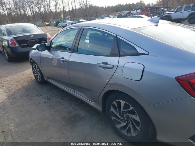 Honda CIVIC EX 2018 19XFC2F70JE201570 Image 15