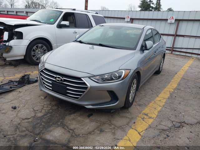 Hyundai ELANTRA SE 2017 5NPD74LF4HH111623 Image 2