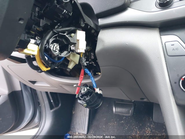 Hyundai ELANTRA SE 2017 5NPD74LF4HH111623 Image 6