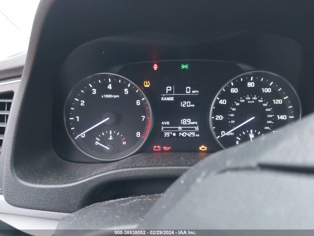 Hyundai ELANTRA SE 2017 5NPD74LF4HH111623 Image 7