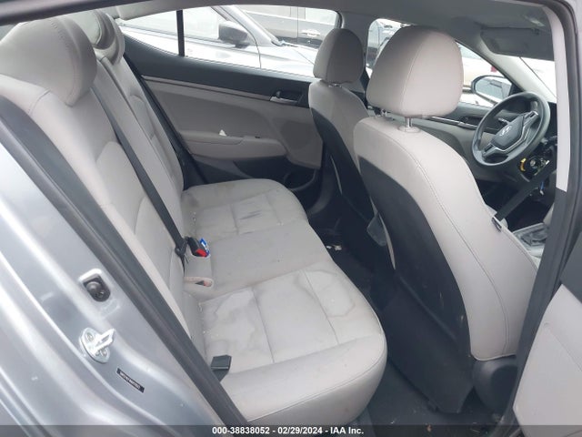 Hyundai ELANTRA SE 2017 5NPD74LF4HH111623 Image 8