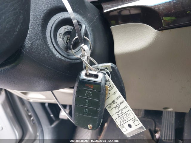 KIA Sorento Lx V6 2015 5XYKTDA77FG563939 Image 11