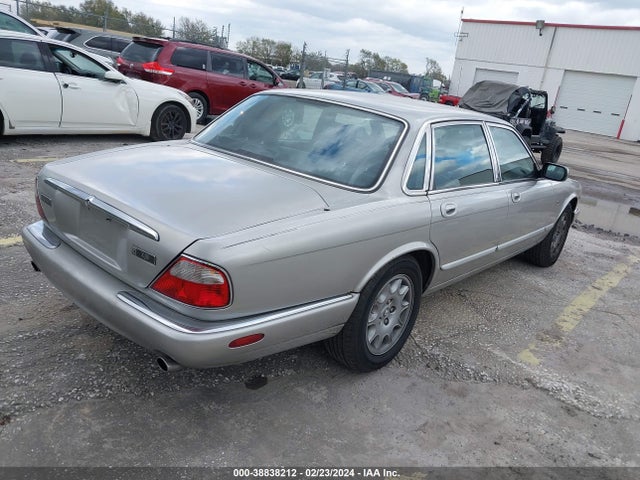 1999 JAGUAR XJ8 SAJHX1046XC859689 Photo 3