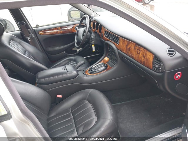 1999 JAGUAR XJ8 SAJHX1046XC859689 Photo 4