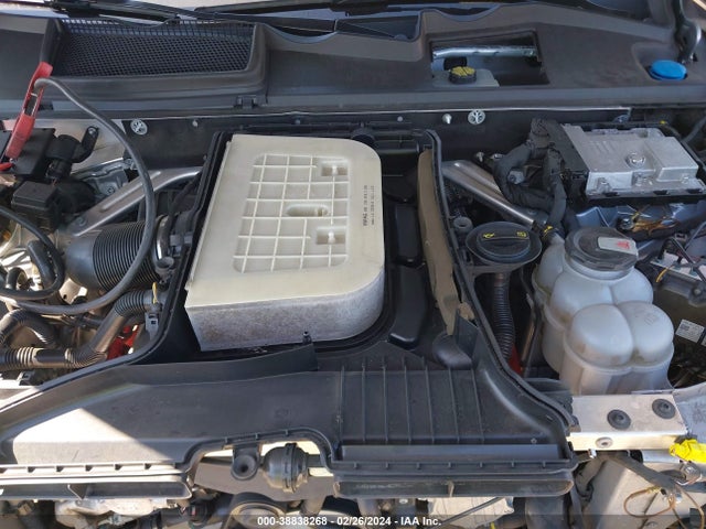 WA1LAAF73JD053820 Audi Q7 3.0t Premium