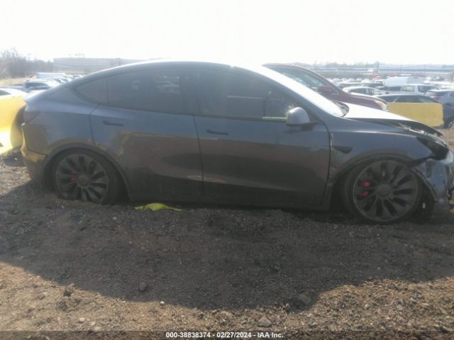 7SAYGDEF9NF512452 Tesla Model Y Performance Dual Motor All-wheel Drive