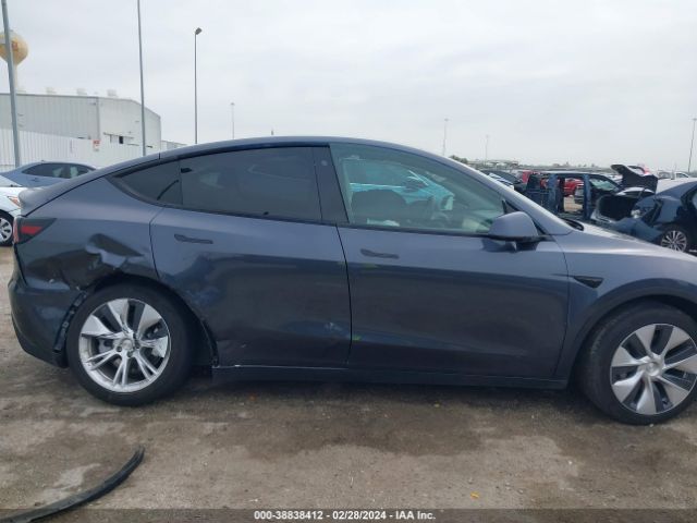7SAYGAEE2NF545749 Tesla Model Y Long Range Dual Motor All-wheel Drive