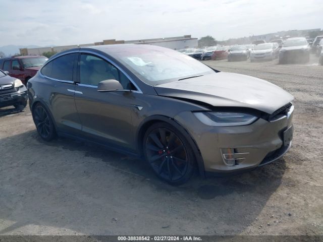 38838542 :رقم المزاد ، 5YJXCBE27GF024237 vin ، 2016 Tesla Model X 60d/70d/75d/90d/p100d مزاد بيع