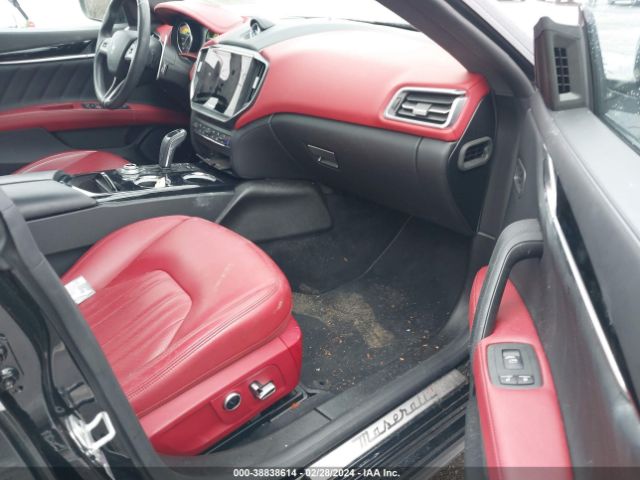 ZAM57YTA8M1368409 Maserati Ghibli S Q4