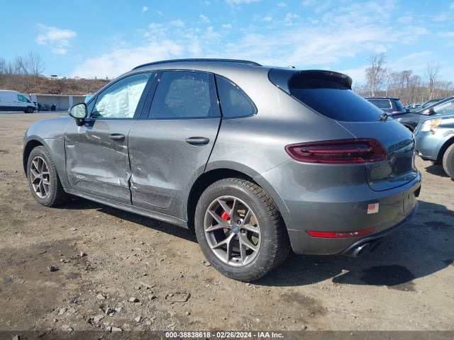 2017 PORSCHE MACAN WP1AG2A52HLB55891 Photo 2
