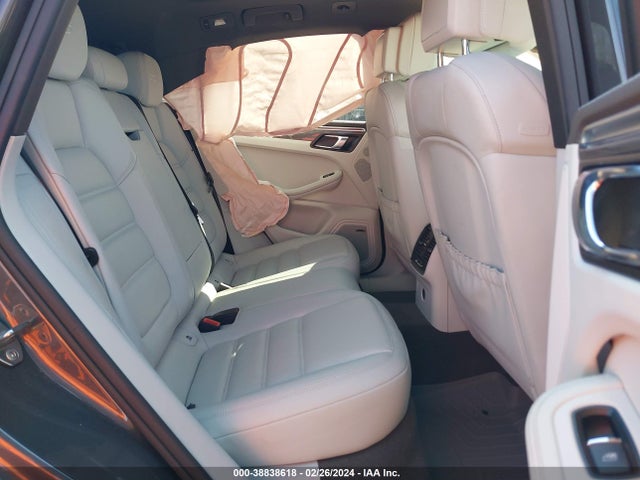 2017 PORSCHE MACAN WP1AG2A52HLB55891 Photo 7