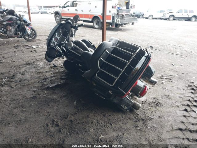 2016 HARLEY-DAVIDSON FLHTKL 1HD1KKL16GB631654 Photo 2