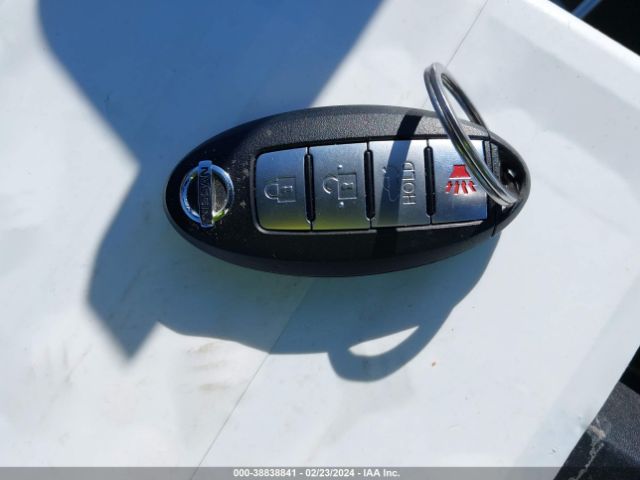 3N1AB7AP1GY275608 Nissan SENTRA SV