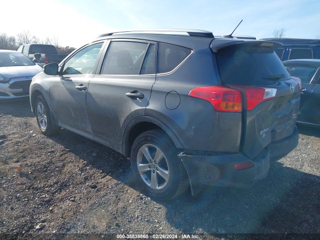 Toyota Rav4 Xle 2015 JTMRFREV7FD111242 Image 3