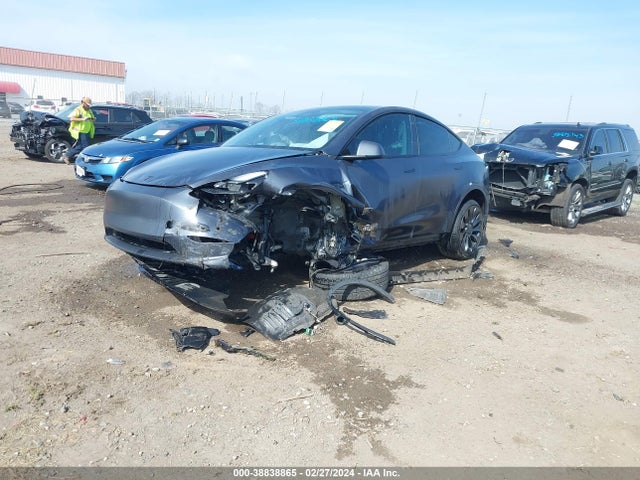 7SAYGDEF5NF452802 Tesla Model Y Performance Dual Motor All-wheel Drive