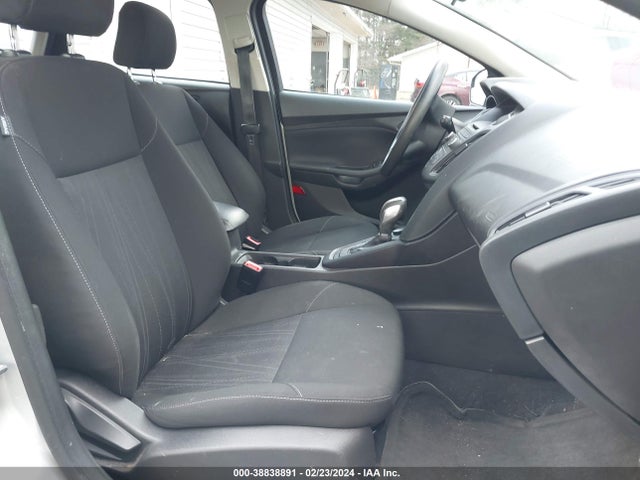 2015 FORD FOCUS SE VIN: 1FADP3K23FL299042